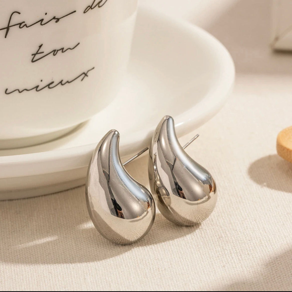 Clara Chunky Teardrop Earrings