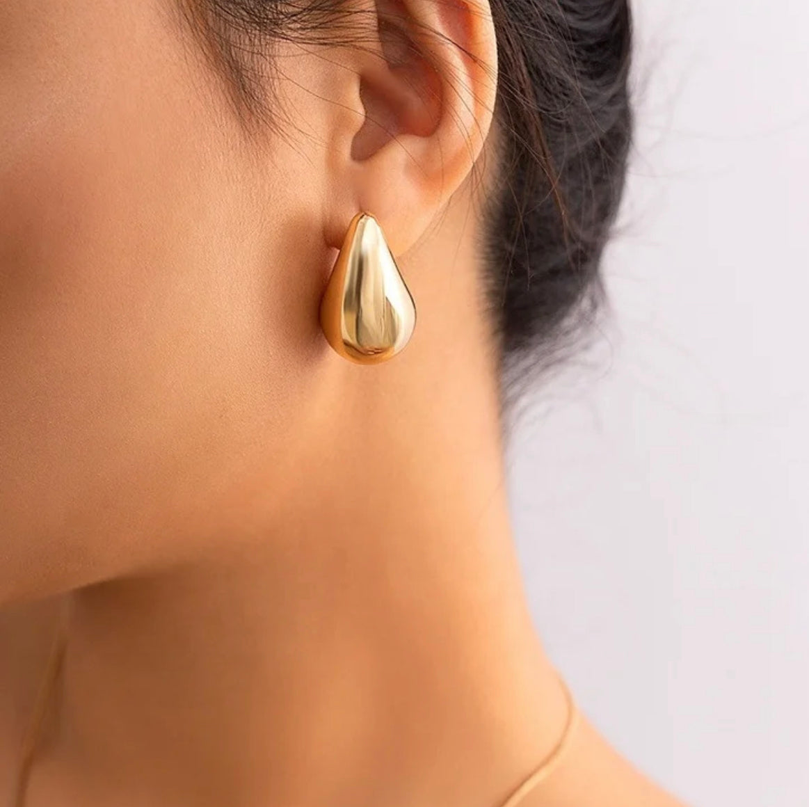 Clara Chunky Teardrop Earrings